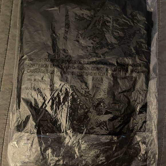 NEW Packaged W123 by WonderWink Women's Stylized V-Neck Solid Black Scrub Top - Picture 3 of 5